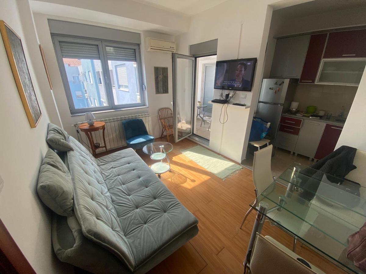 Sofy Center Apartment Novi Sad Buitenkant foto